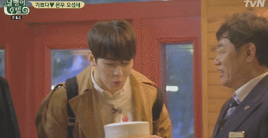 차은우 얼굴 보고 감탄하는 이경규.gif | 인스티즈