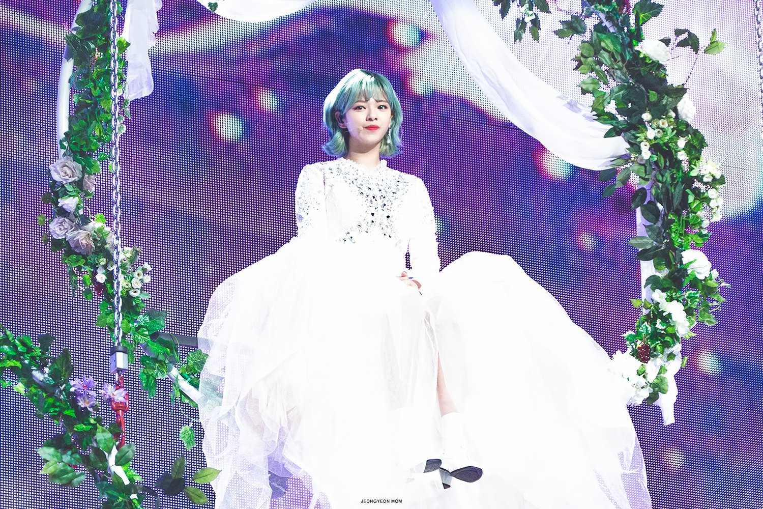 민트색이 잘어울리는 민트정연이.jpg | 인스티즈