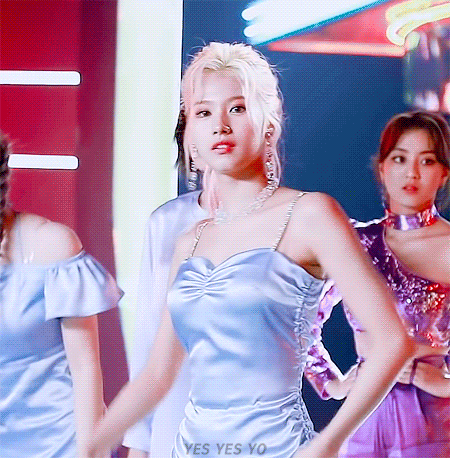 오늘이 생일인 트와이스 사나.jpgif (335장) | 인스티즈