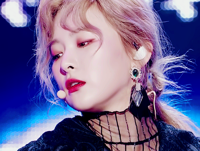 [레드벨벳] 잊지말자 12월8일 갭차이 열일한 슬기 모습을 | 인스티즈