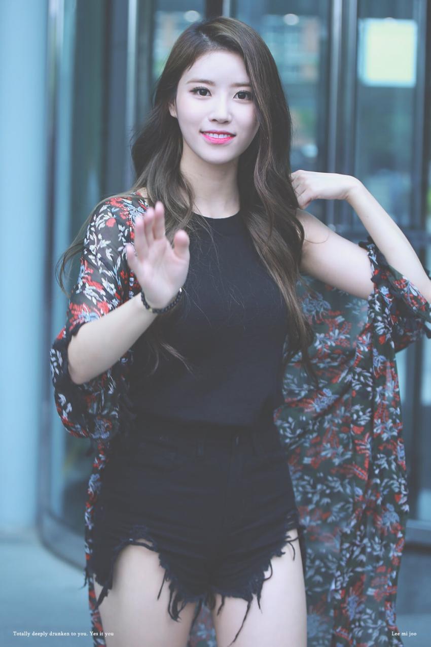 검은바지를 무척이나 좋아하는 러블리즈 미주.jpg | 인스티즈
