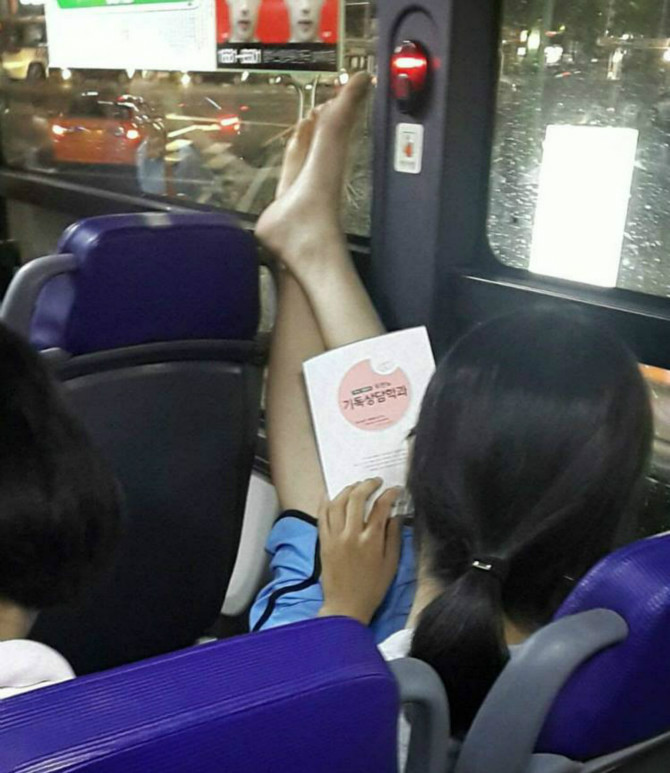 호불호 갈리는 버스내 행동 | 인스티즈