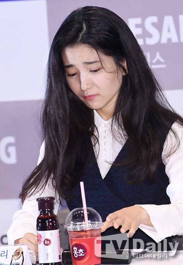 표정보려고 일부러 이 음료로 협찬하는 듯.jpg | 인스티즈