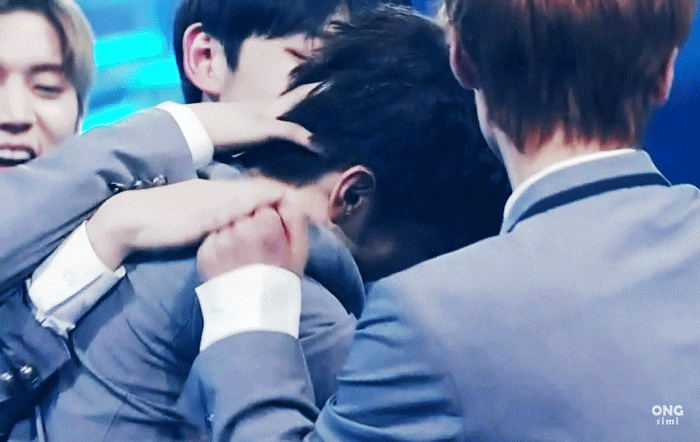 프로듀스101 시즌2 워너원 데뷔멤버가 확정되던 순간.gif | 인스티즈
