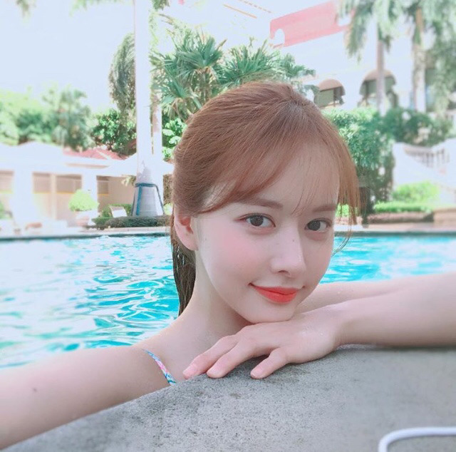 물놀이를 즐기는 한보름.jpg | 인스티즈