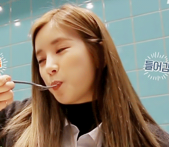 박초롱 미간.gif | 인스티즈