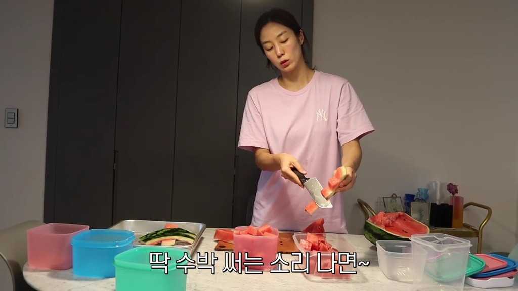 문가든씨가 알려주는 수박 조각 보관하려고 자를때 꿀팁 | 인스티즈