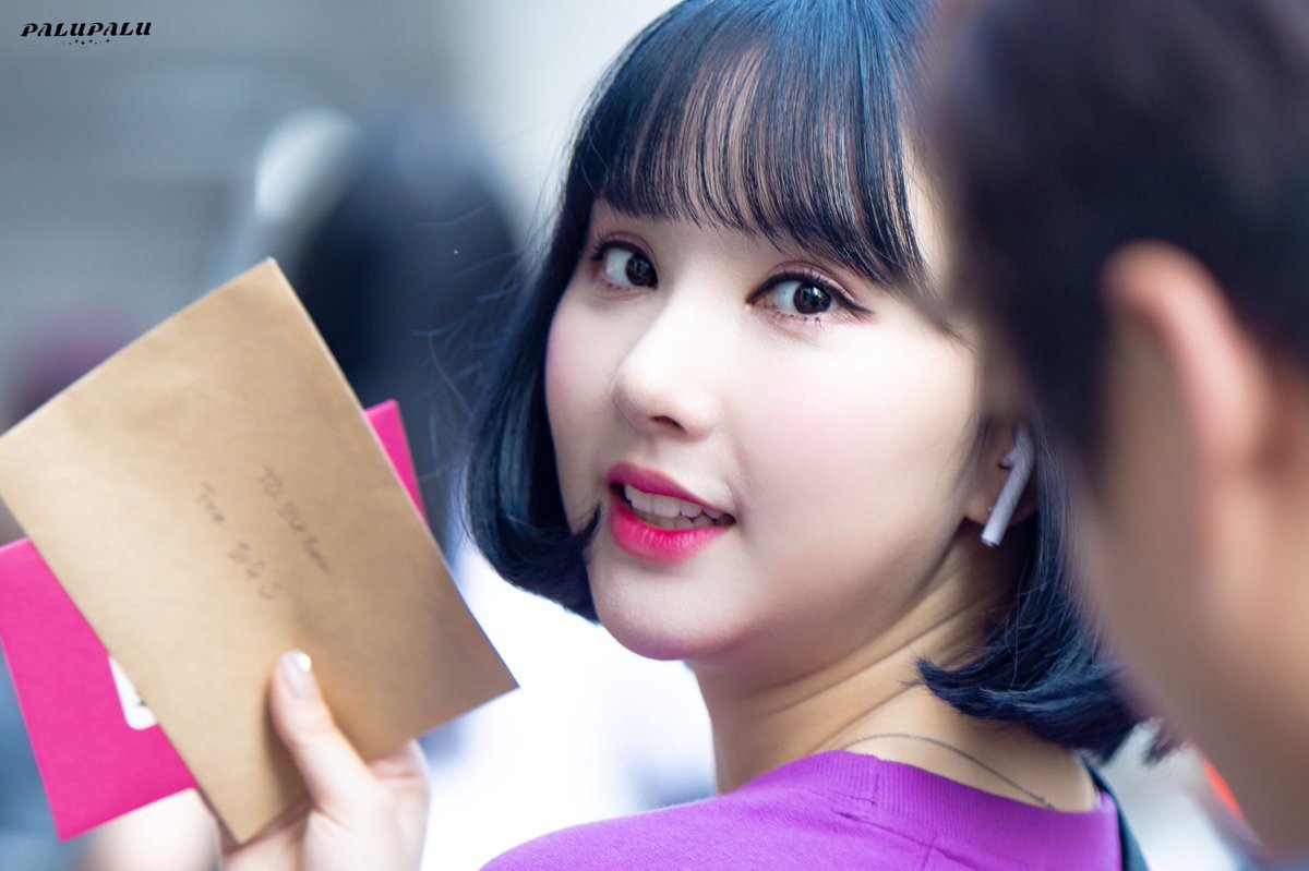 근무 중 할 일이 없어서 여자친구 은하.jpgif | 인스티즈