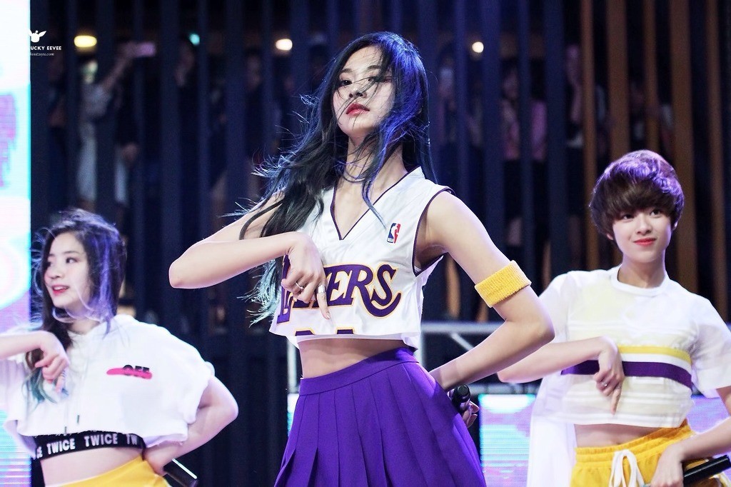 트와이스 쯔위 인생샷 찍던날.jpg | 인스티즈