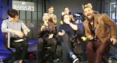 충격의 에즈라밀러 한국인터뷰.gif | 인스티즈