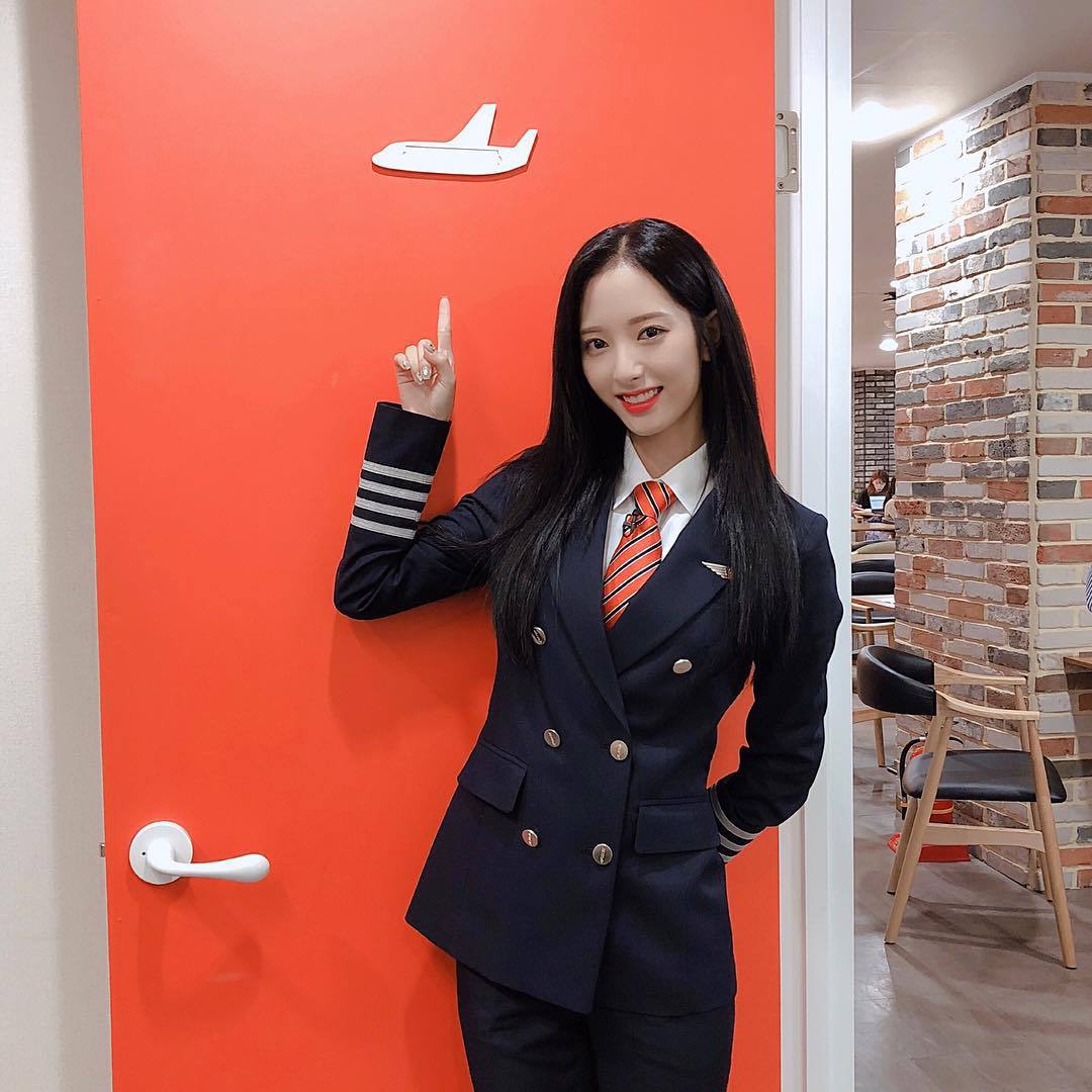 오늘자 우주소녀 보나 인스타그램(승무원뽀).jpg | 인스티즈
