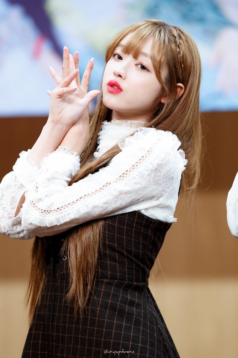 ​나날이 이뻐지는 오마이걸 유아.jpg(이쁨주의) | 인스티즈