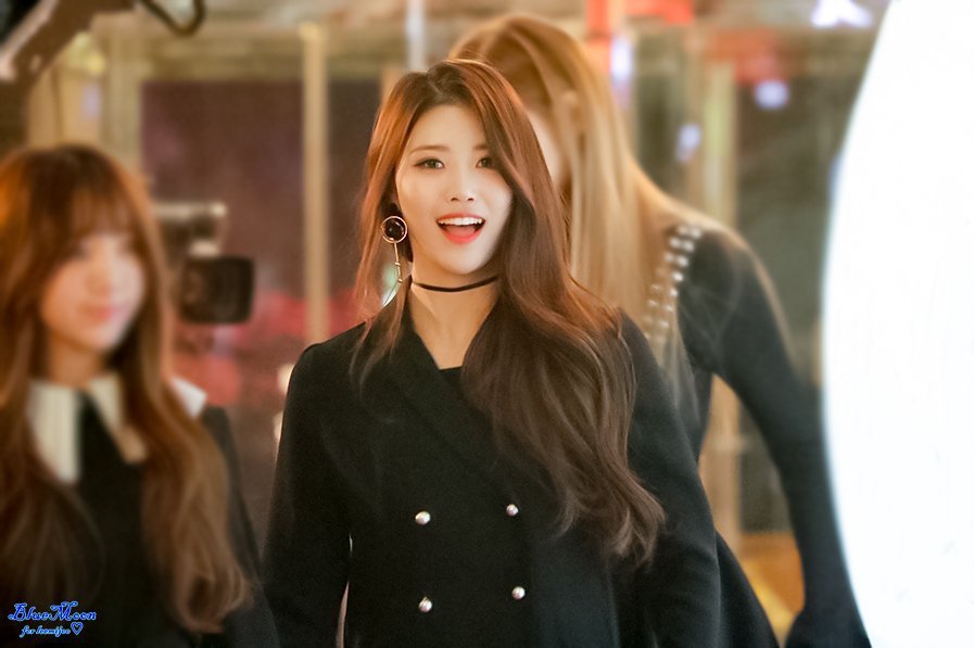 팬들에게 아직도 최고로 뽑히는 4년전 러블리즈 미주의 무대.jpgif | 인스티즈