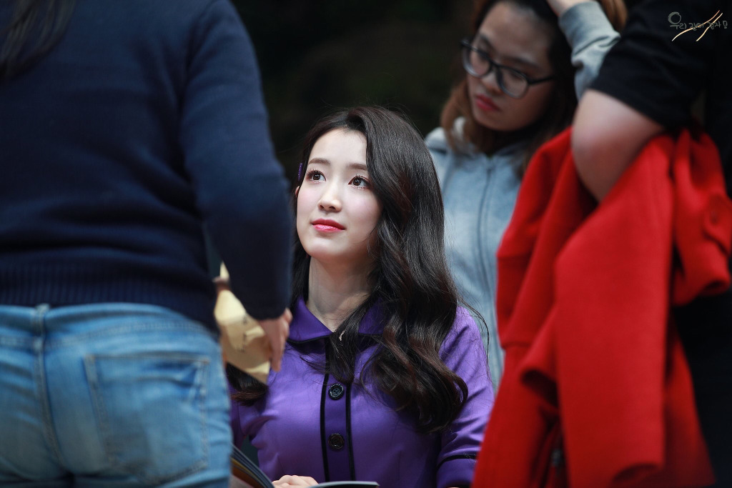[구구단] 염색이 되는동안 기다리는게 지루해서 하나 | 인스티즈