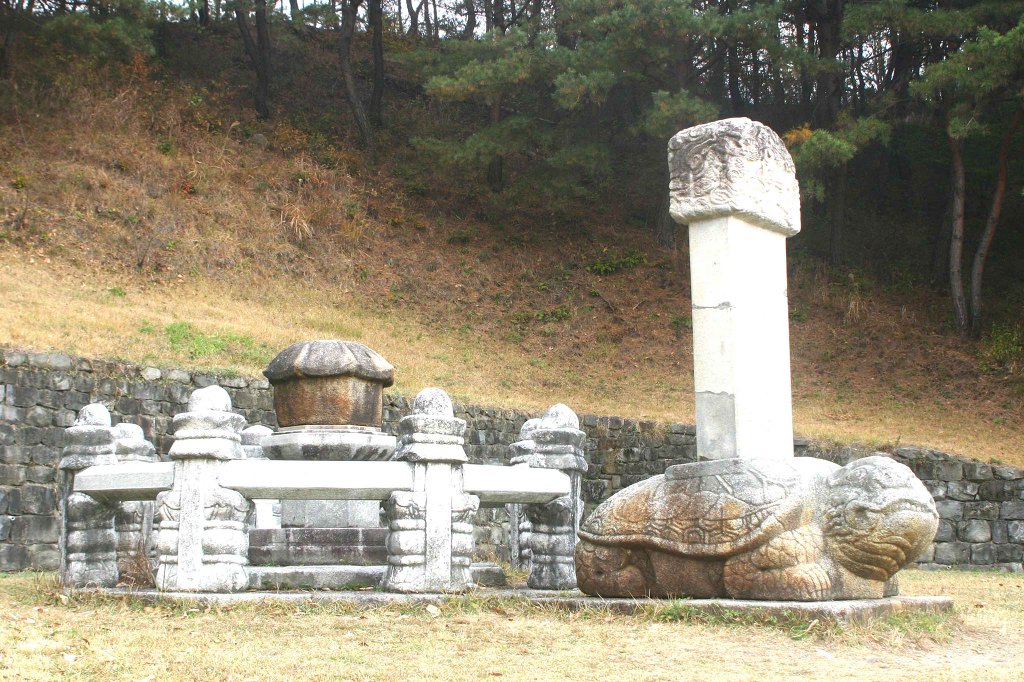 태봉산(胎封山)과 지봉산(止鳳山)의 유래 - 고향 역사 - 추부중21회 동창생들 모여라 태봉산(胎封山)과 지봉산(止鳳山)의 유래